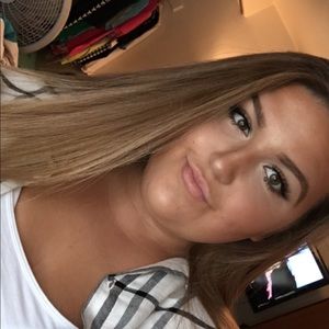 Meet your Posher, Karlie